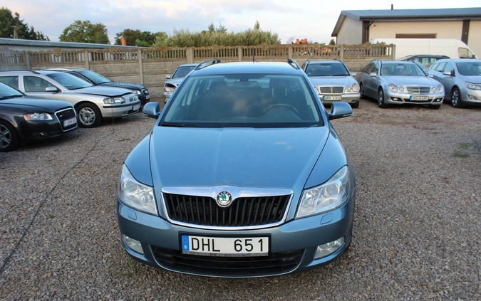 Skoda Octavia cena 28900 przebieg: 205186, rok produkcji 2011 z Kuźnia Raciborska małe 301
